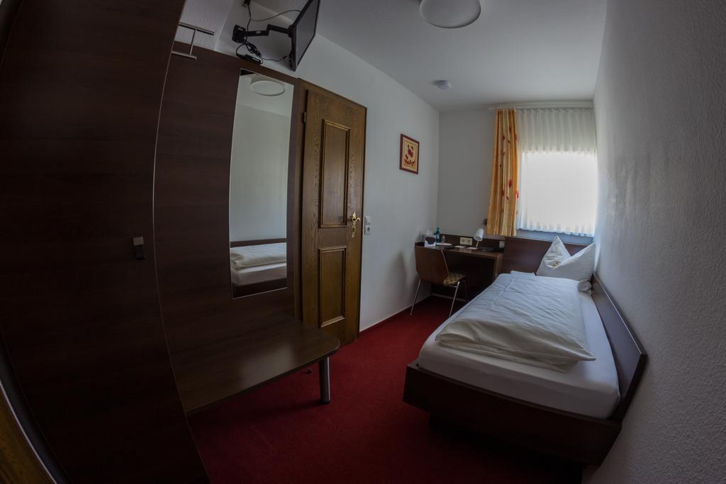 Ratskeller Niederurff - Hotel & Restaurant Bad Zwesten Phòng bức ảnh